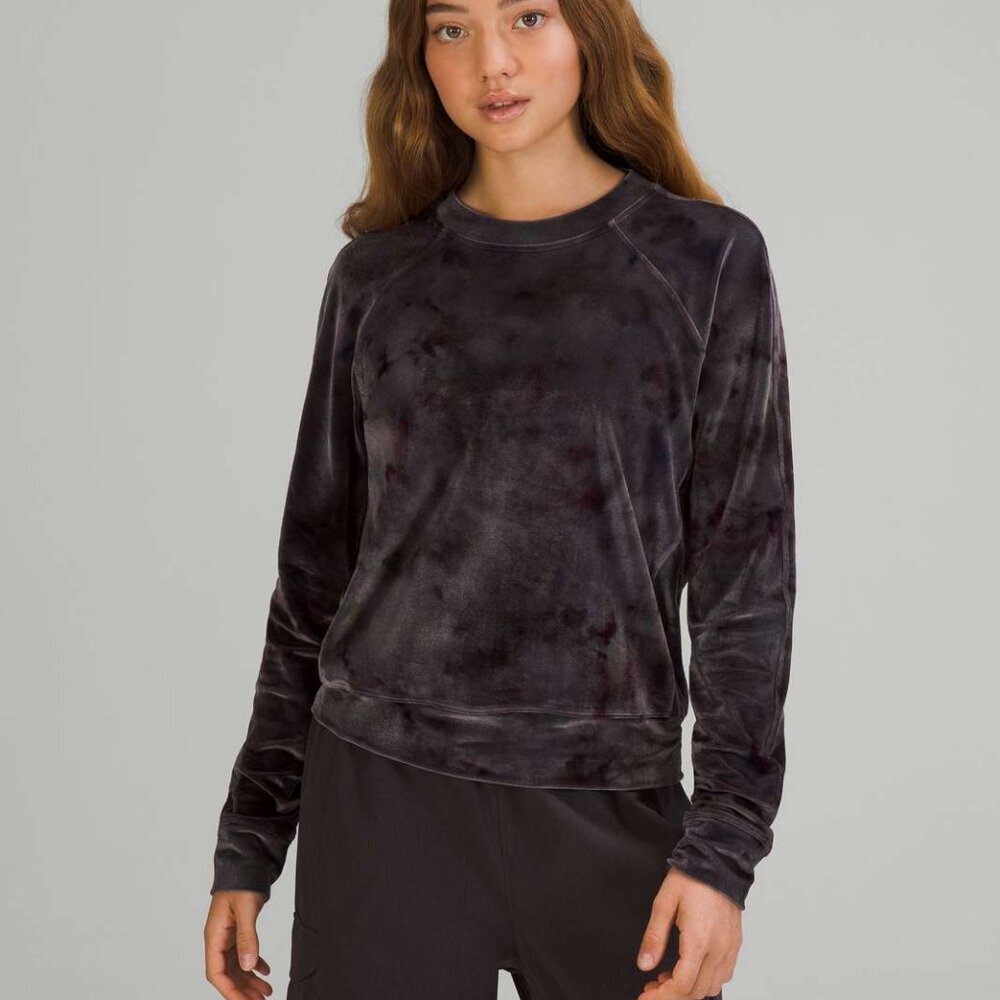 Lululemon Velour Warm Down Crew Black Size 10